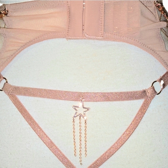 🆕Victoria's Secret Rose Gold Starstruck Bombshell, Garter & Thong - 32D/XS-S/S - Picture 13 of 16